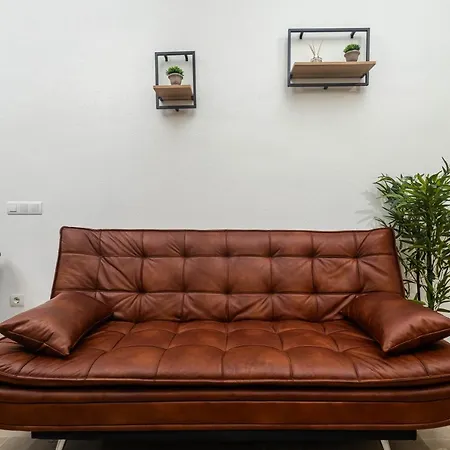 Central Studio Apartment Apartment *