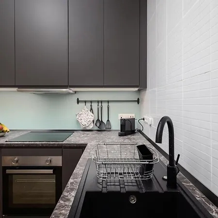 Central Studio Apartment Διαμέρισμα *