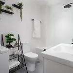 Central Studio Apartment Apartment *